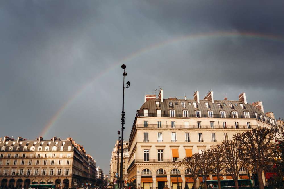 "Podcast n°43 : Baisse des prix et des taux d'intérêt : est-ce le bon moment d'acheter à Paris ?"
